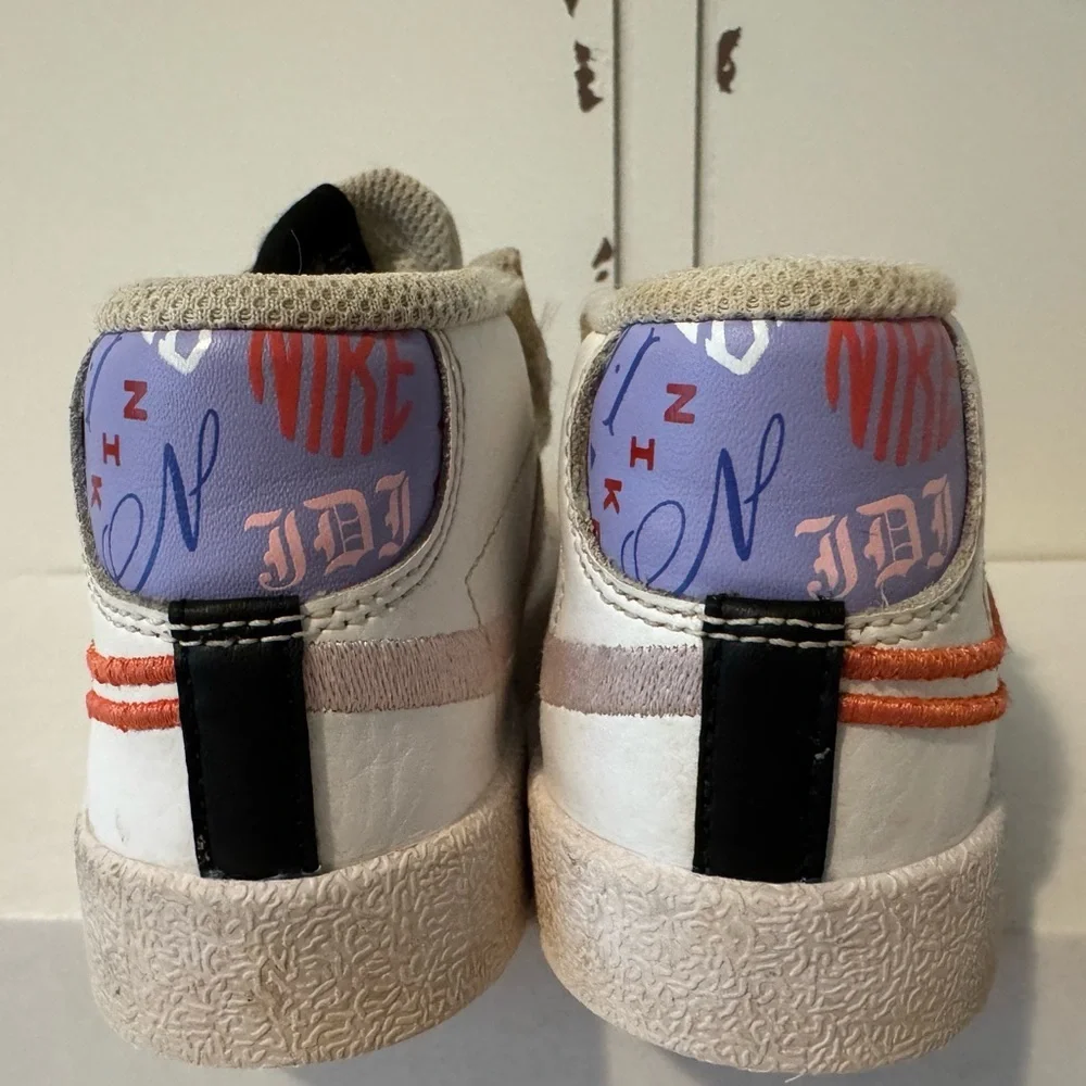 Nike Kids White and Orange Sneakers size 10c. Velcro